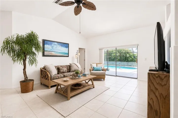 1114 Ne Van Loon Ln, Cape Coral, Florida 33909