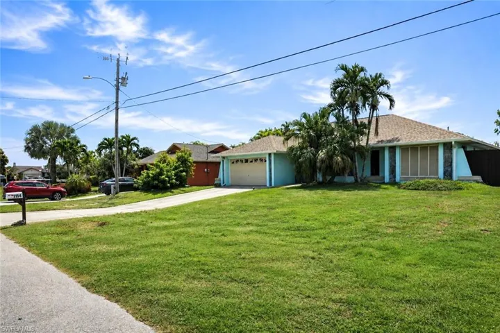 1114 Ne Van Loon Ln, Cape Coral, Florida 33909