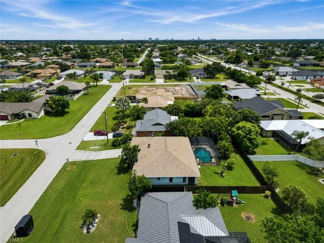 1114 Ne Van Loon Ln, Cape Coral, Florida 33909