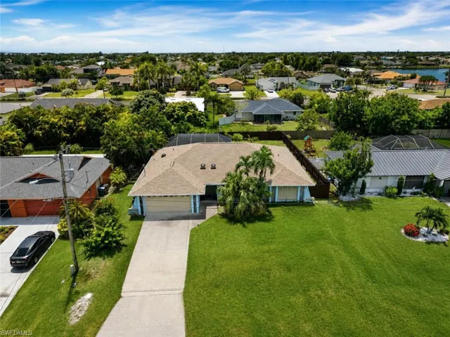 1114 Ne Van Loon Ln, Cape Coral, Florida 33909