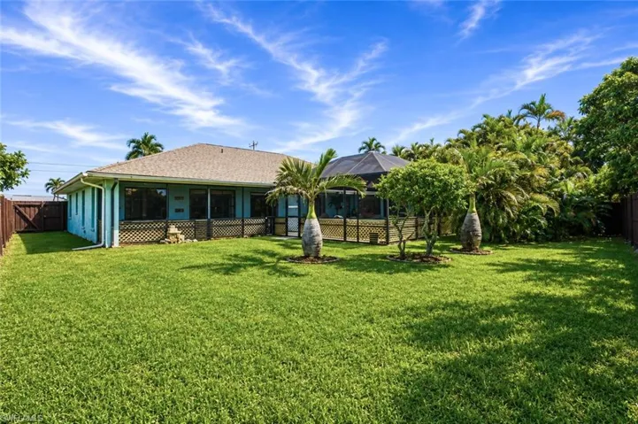 1114 Ne Van Loon Ln, Cape Coral, Florida 33909