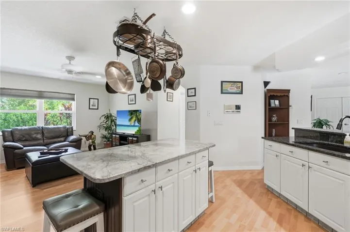 1140 22nd Ave Ne, Naples, Florida 34120