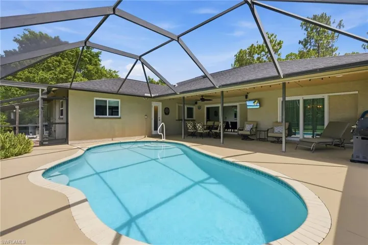 1140 22nd Ave Ne, Naples, Florida 34120