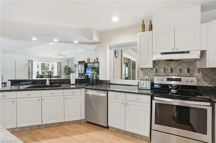 1140 22nd Ave Ne, Naples, Florida 34120
