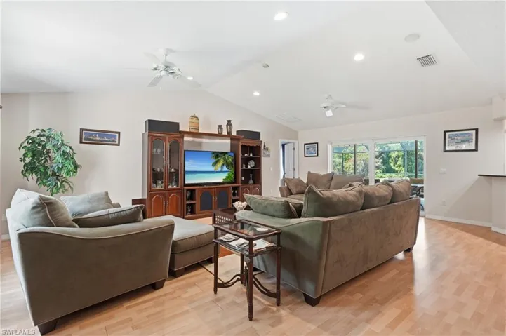 1140 22nd Ave Ne, Naples, Florida 34120