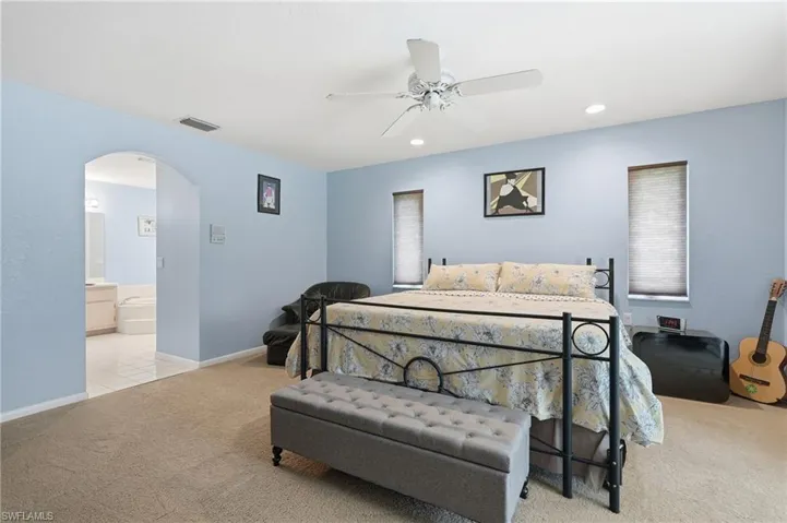 1140 22nd Ave Ne, Naples, Florida 34120