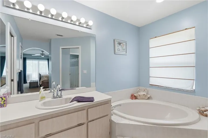 1140 22nd Ave Ne, Naples, Florida 34120