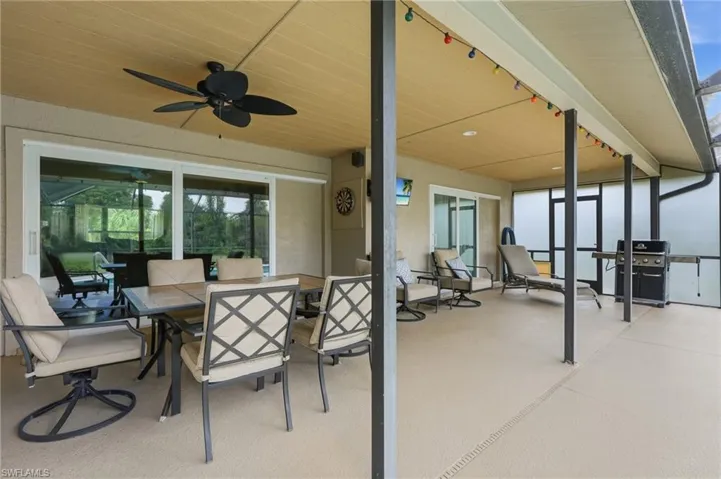 1140 22nd Ave Ne, Naples, Florida 34120