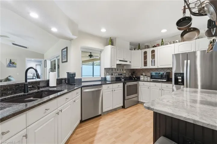 1140 22nd Ave Ne, Naples, Florida 34120