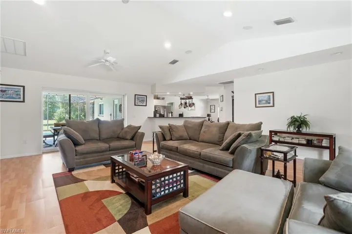1140 22nd Ave Ne, Naples, Florida 34120
