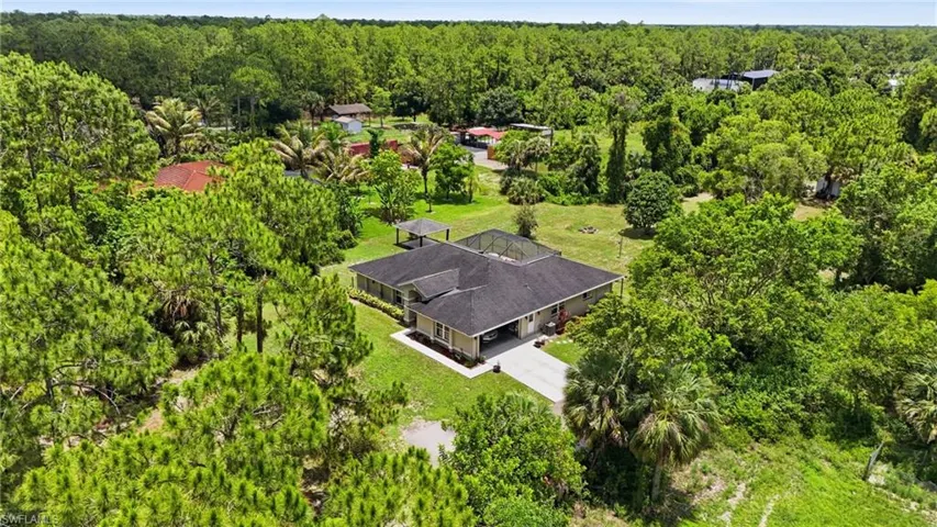 1140 22nd Ave Ne, Naples, Florida 34120