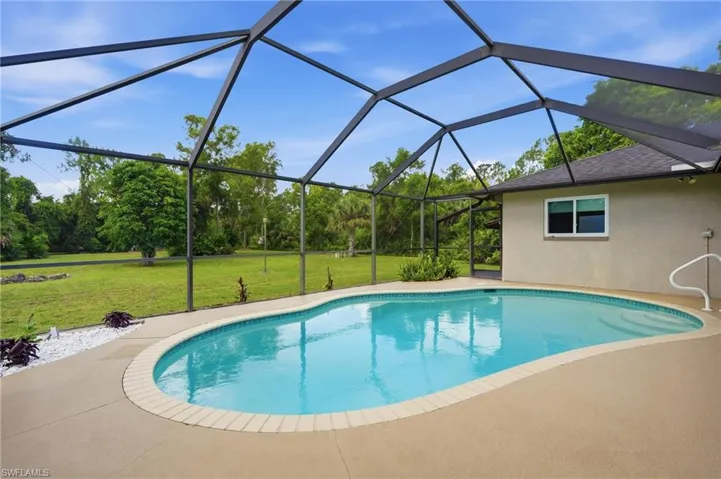 1140 22nd Ave Ne, Naples, Florida 34120