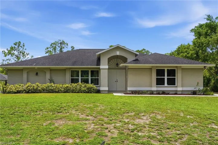 1140 22nd Ave Ne, Naples, Florida 34120