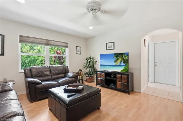 1140 22nd Ave Ne, Naples, Florida 34120