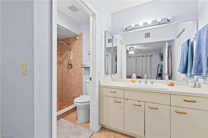 3426  Timberwood  CIR, Naples, FL 34105