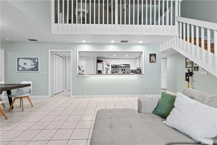 3426  Timberwood  CIR, Naples, FL 34105