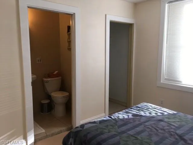 Bedroom with light in apt