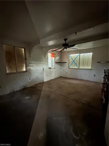 Garage with ceiling fan