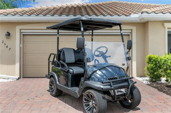 2547 Vine Ave, Naples, Florida 34120