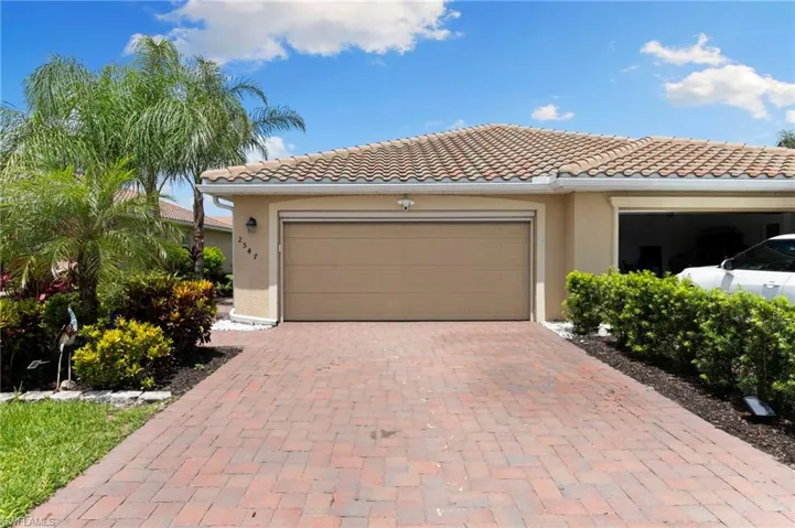 2547 Vine Ave, Naples, Florida 34120