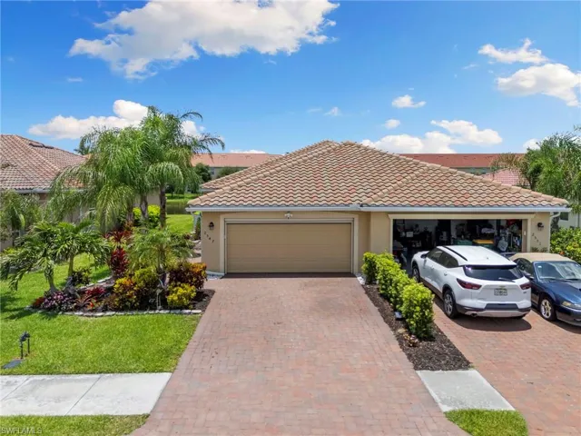 2547 Vine Ave, Naples, Florida 34120