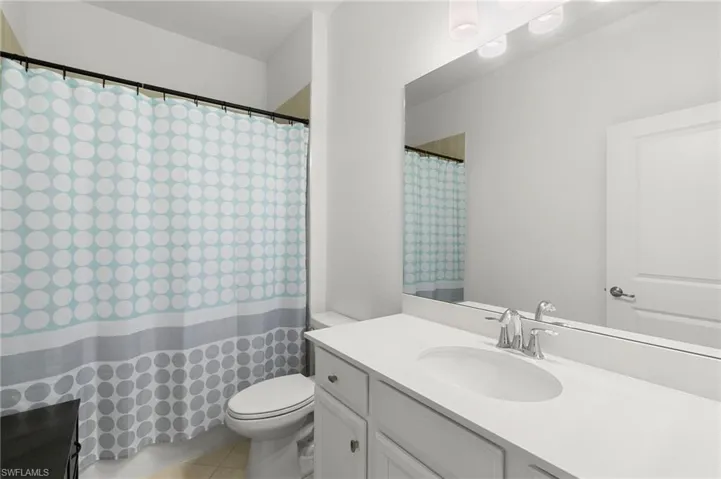 2547 Vine Ave, Naples, Florida 34120