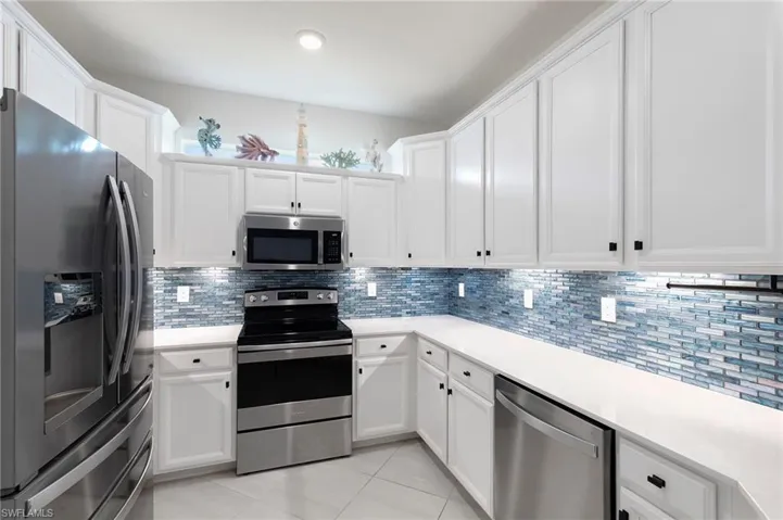 2547 Vine Ave, Naples, Florida 34120