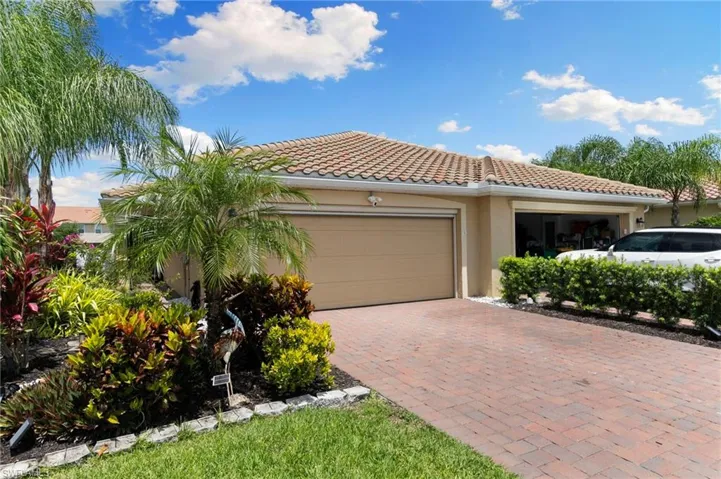 2547 Vine Ave, Naples, Florida 34120