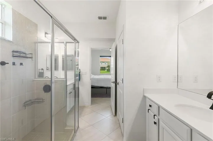 2547 Vine Ave, Naples, Florida 34120