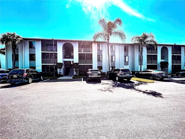 9570  Green Cypress  LN, Fort Myers, FL 33905