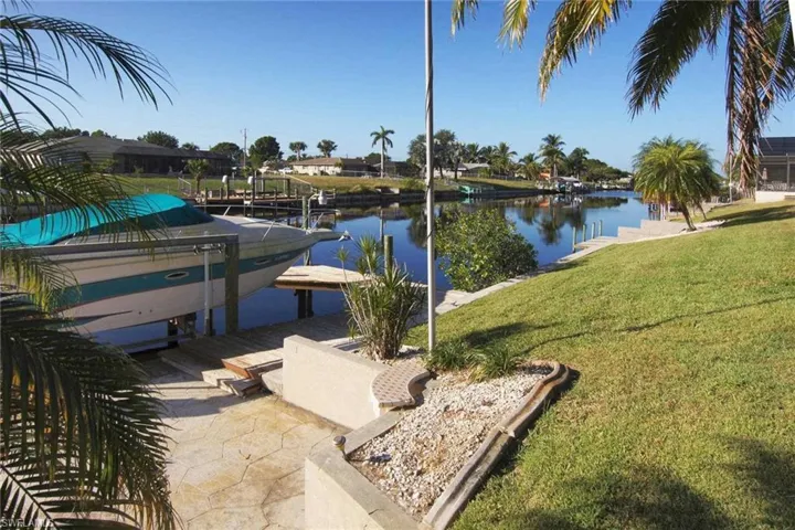 1422 Se 12th Ter, Cape Coral, Florida 33990