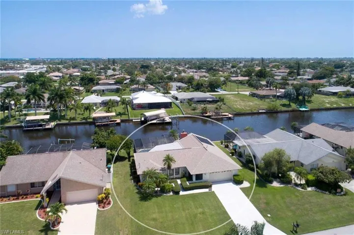 1422 Se 12th Ter, Cape Coral, Florida 33990