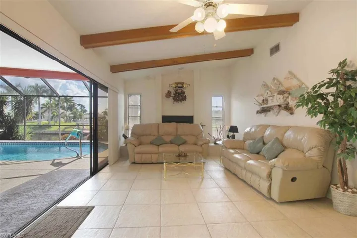 1422 Se 12th Ter, Cape Coral, Florida 33990