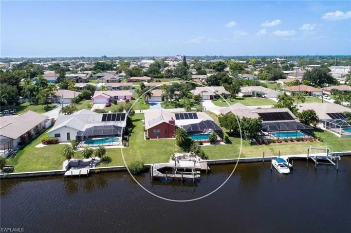 1422 Se 12th Ter, Cape Coral, Florida 33990