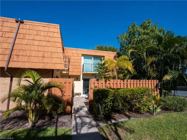 1727  Park Meadows  DR, Fort Myers, FL 33907