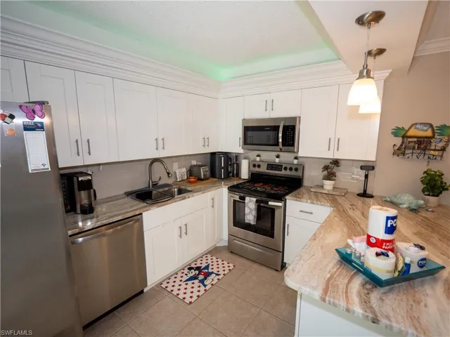 1727  Park Meadows  DR, Fort Myers, FL 33907