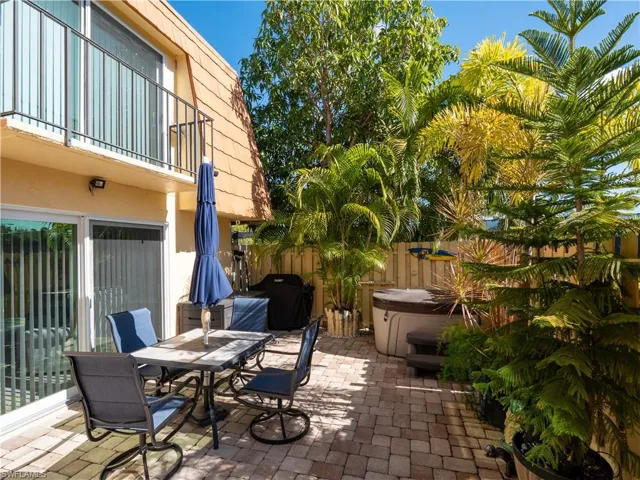 1727  Park Meadows  DR, Fort Myers, FL 33907