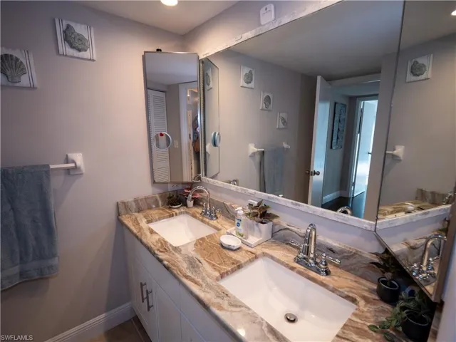 1727  Park Meadows  DR, Fort Myers, FL 33907