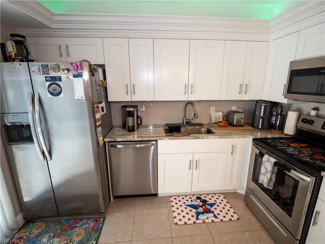 1727  Park Meadows  DR, Fort Myers, FL 33907