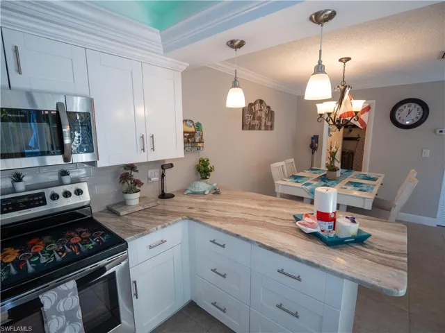 1727  Park Meadows  DR, Fort Myers, FL 33907