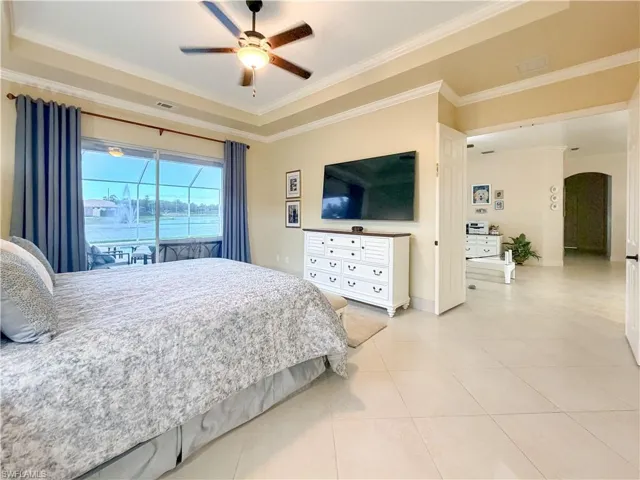 1033 Port Orange Way, Naples, Florida 34120