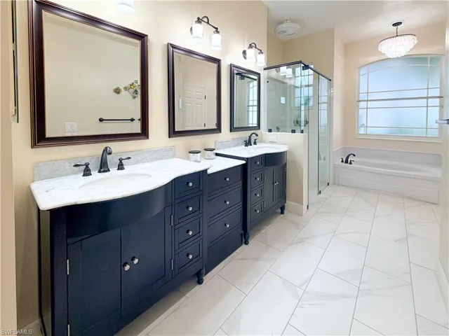 1033 Port Orange Way, Naples, Florida 34120