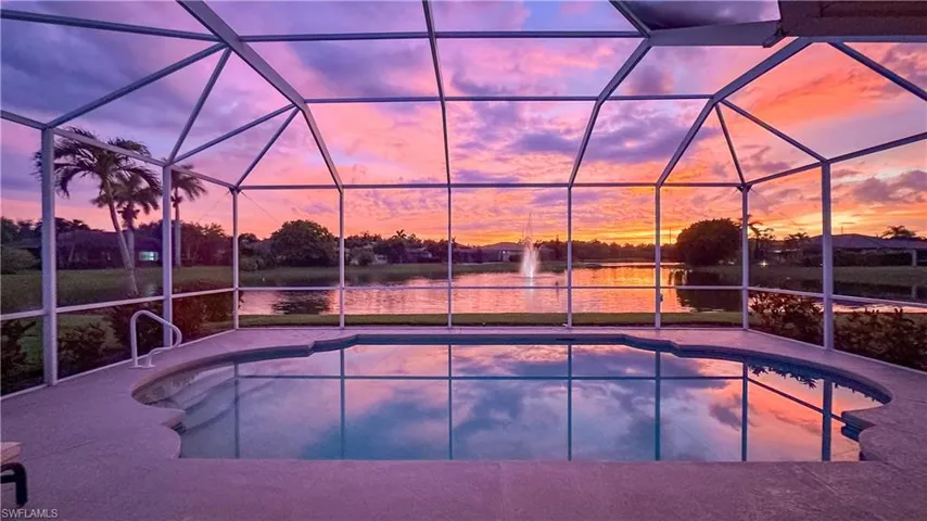 1033 Port Orange Way, Naples, Florida 34120