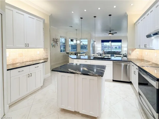 1033 Port Orange Way, Naples, Florida 34120