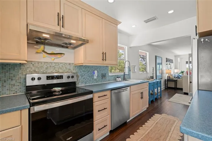 2539 Coconut Dr, Sanibel, Florida 33957