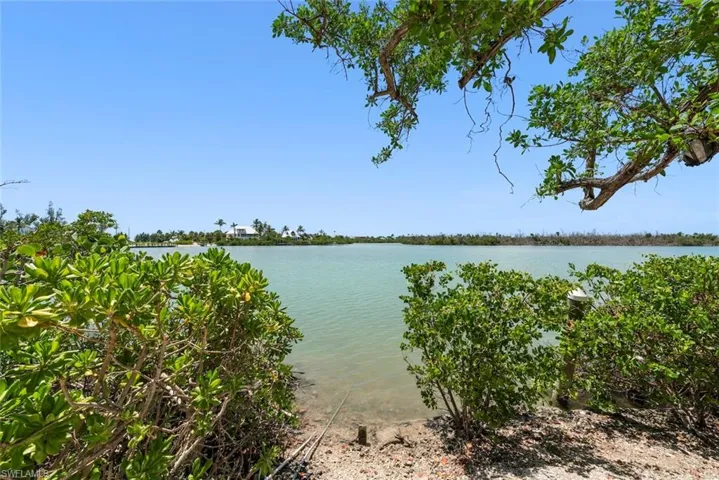 2539 Coconut Dr, Sanibel, Florida 33957