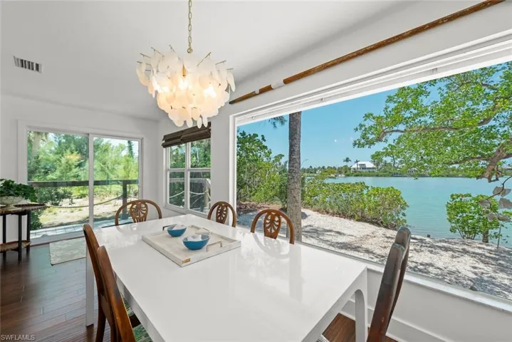 2539 Coconut Dr, Sanibel, Florida 33957