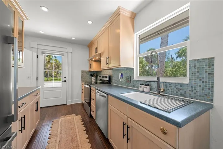 2539 Coconut Dr, Sanibel, Florida 33957