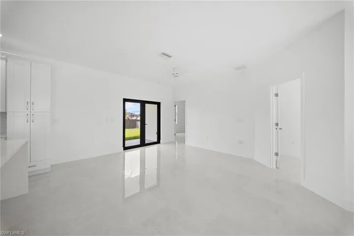 3800 24th St Sw, Lehigh Acres, Florida 33976