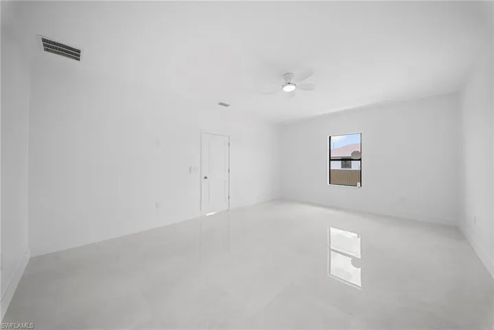 3800 24th St Sw, Lehigh Acres, Florida 33976